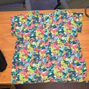 JODIFL Green and Pink Floral Blouse